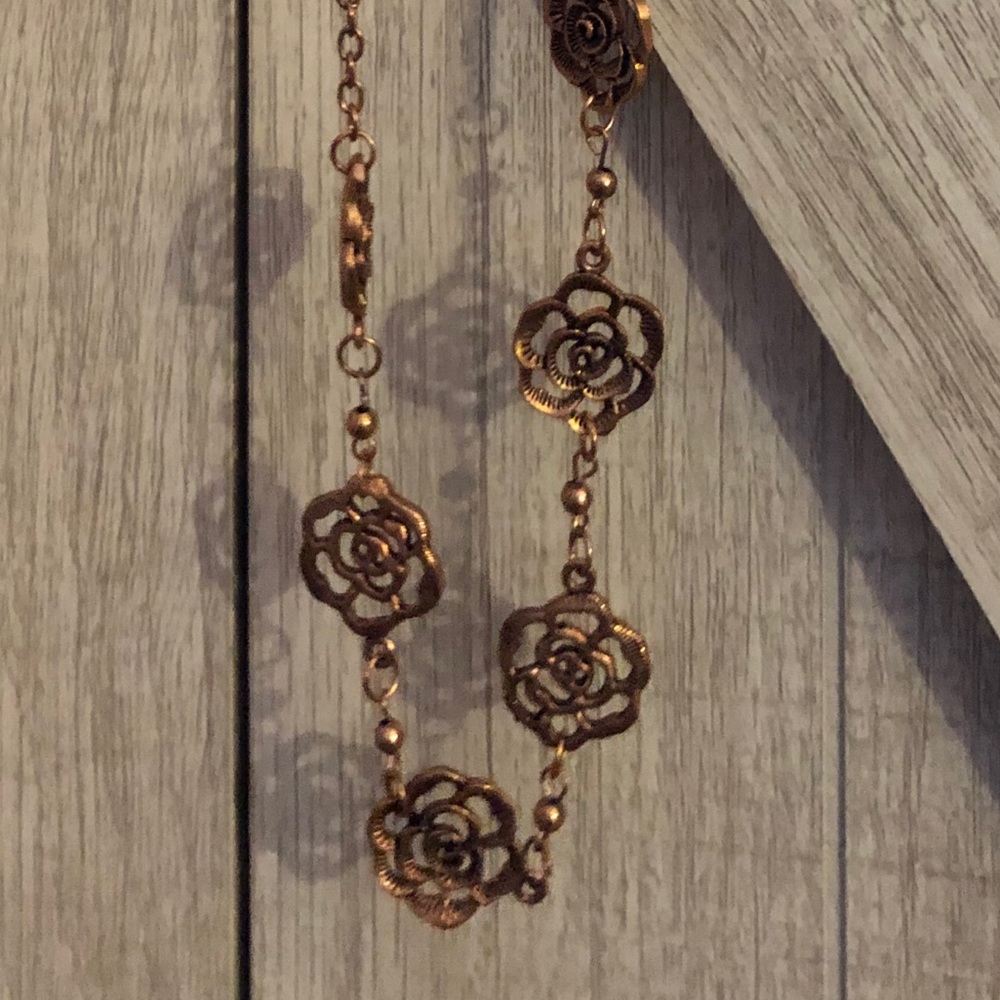 ⭐️Paparazzi Rose Gold Rose Neclace⭐️